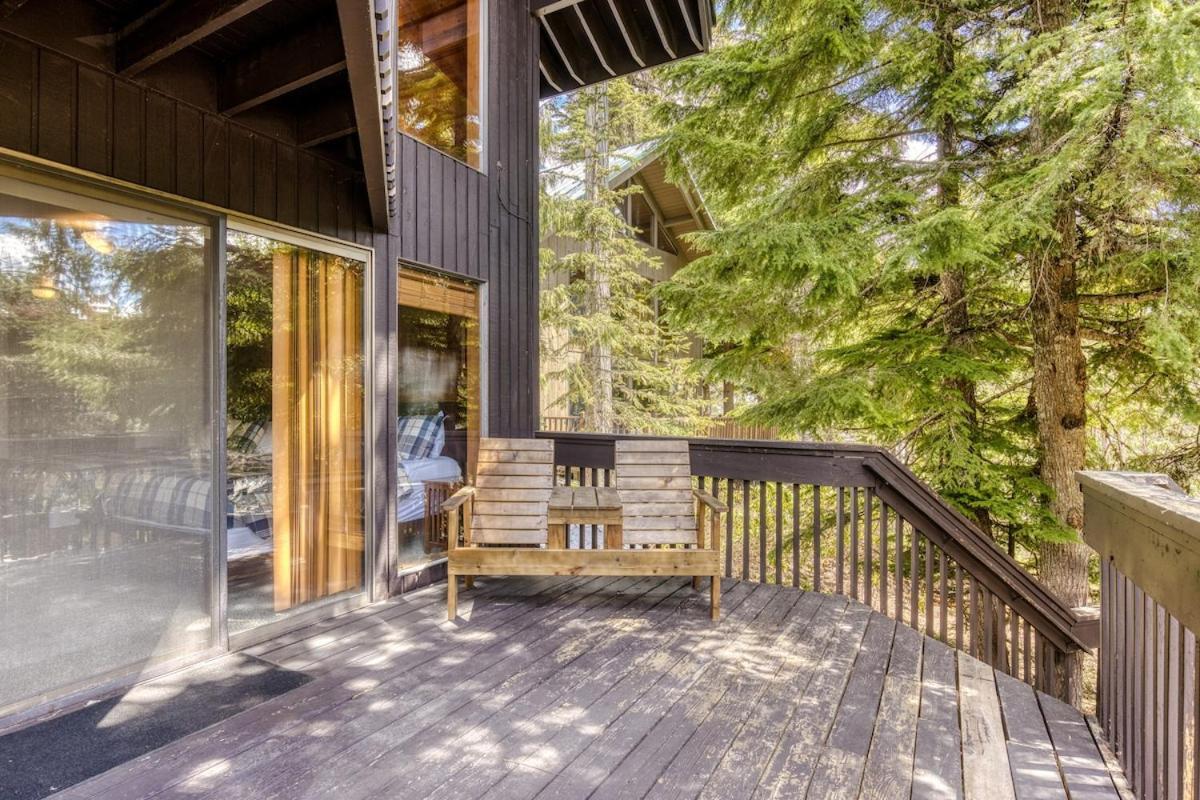 Great Blue Lodge - Spacious Ski Lodge, Hot Tub, Sauna, Game Room & More Government Camp Eksteriør billede