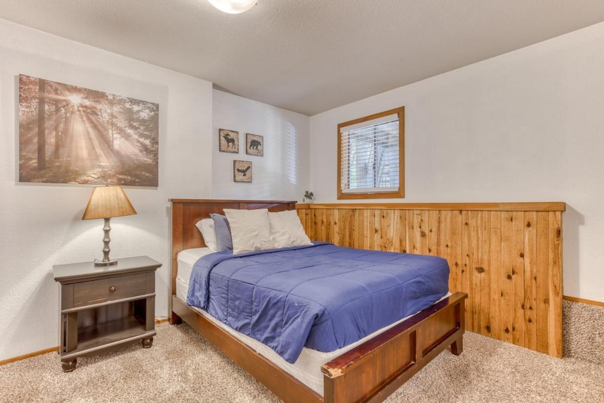 Great Blue Lodge - Spacious Ski Lodge, Hot Tub, Sauna, Game Room & More Government Camp Eksteriør billede