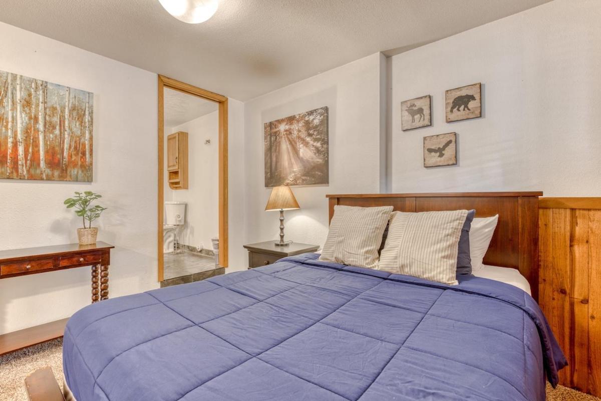 Great Blue Lodge - Spacious Ski Lodge, Hot Tub, Sauna, Game Room & More Government Camp Eksteriør billede