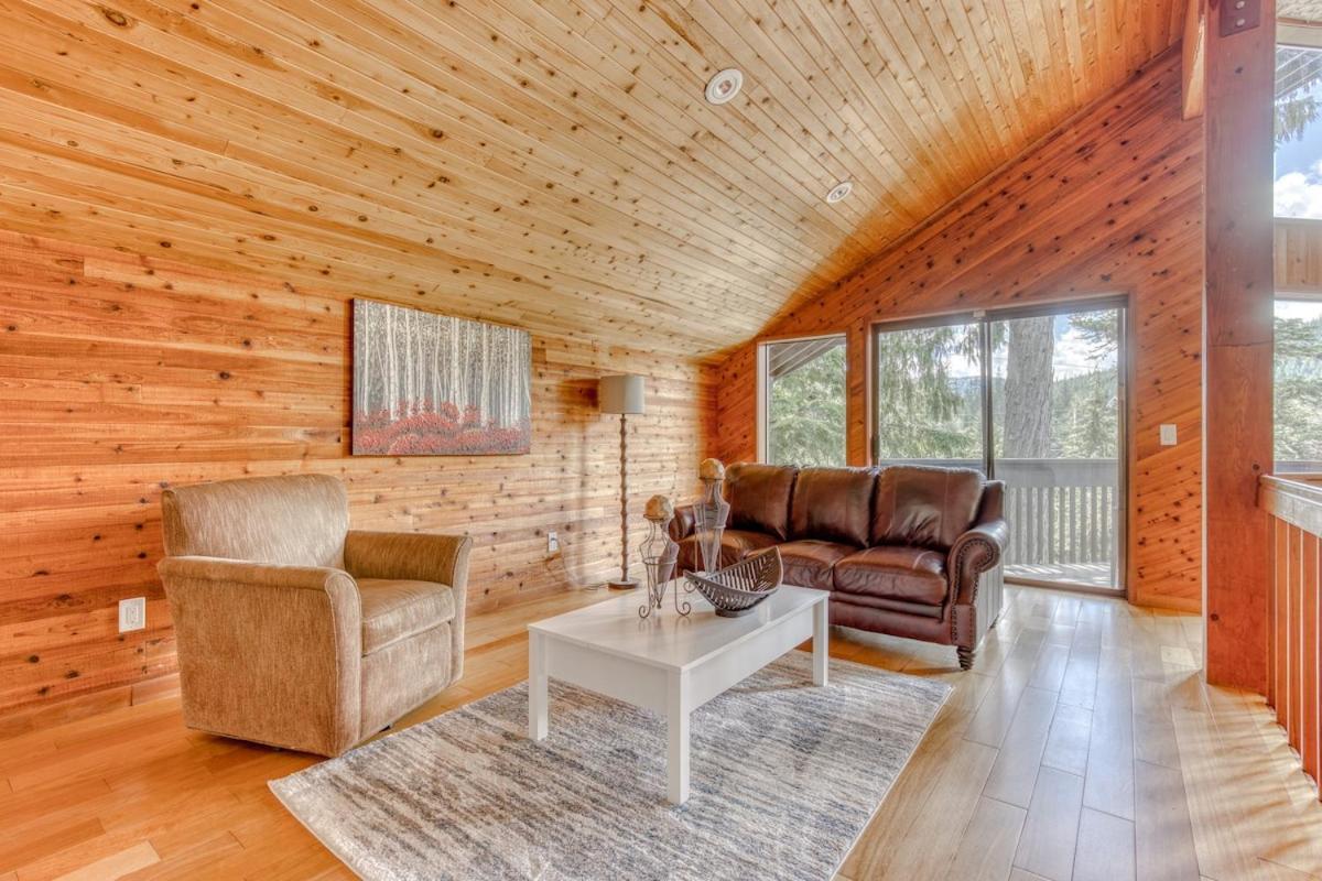 Great Blue Lodge - Spacious Ski Lodge, Hot Tub, Sauna, Game Room & More Government Camp Eksteriør billede