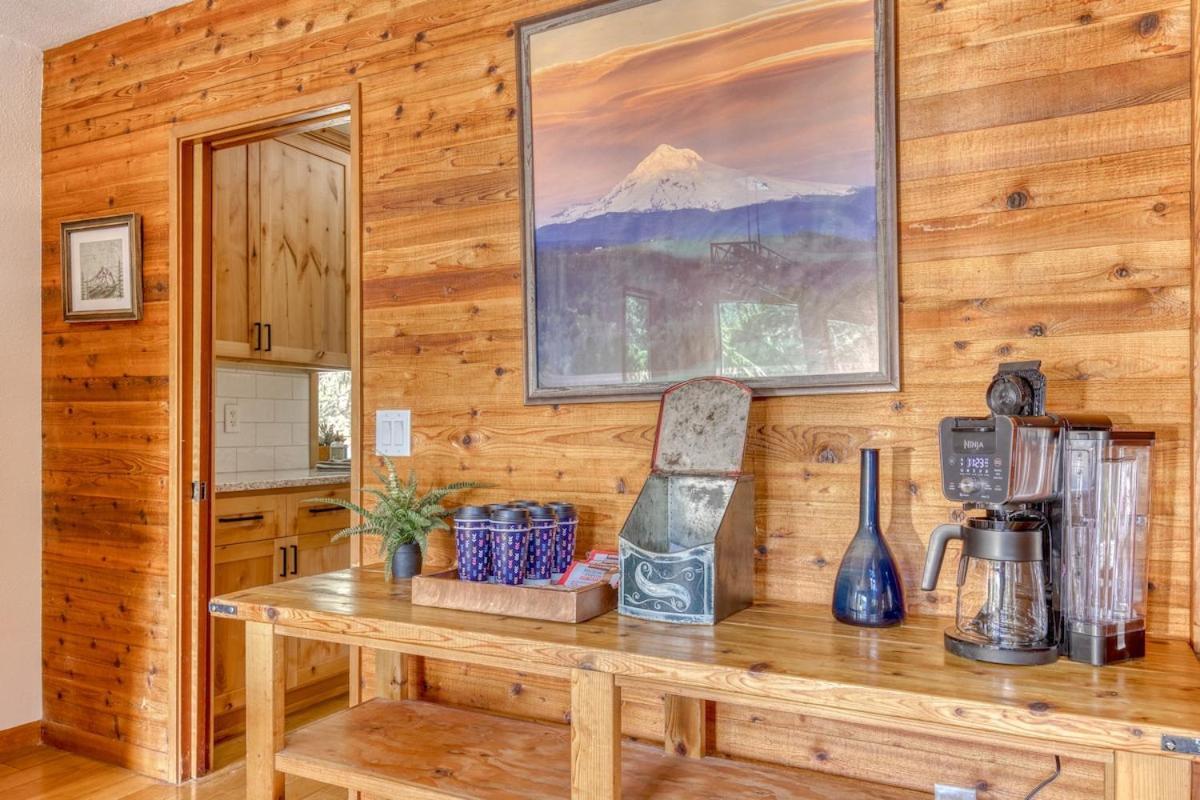 Great Blue Lodge - Spacious Ski Lodge, Hot Tub, Sauna, Game Room & More Government Camp Eksteriør billede
